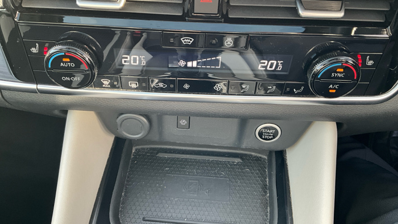 Nissan Qashqai 1.3 DiG-T MH Tekna 5dr Petrol Hatchback